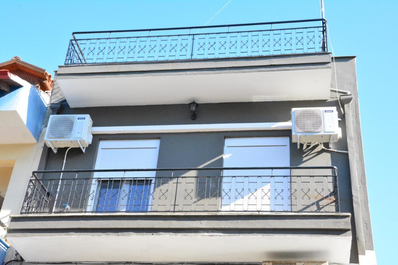 Moudania's Cozy Apartment